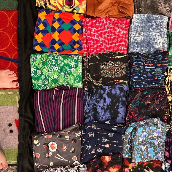 Multiple Leggings lularoe - Picture 5 of 16